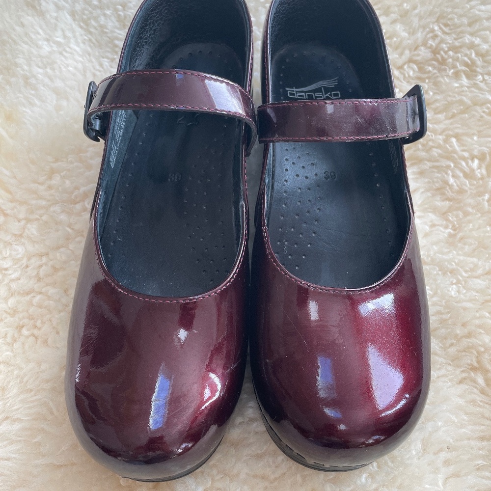 DANSKO. EXCELLENT CONDITION. SIZE 39